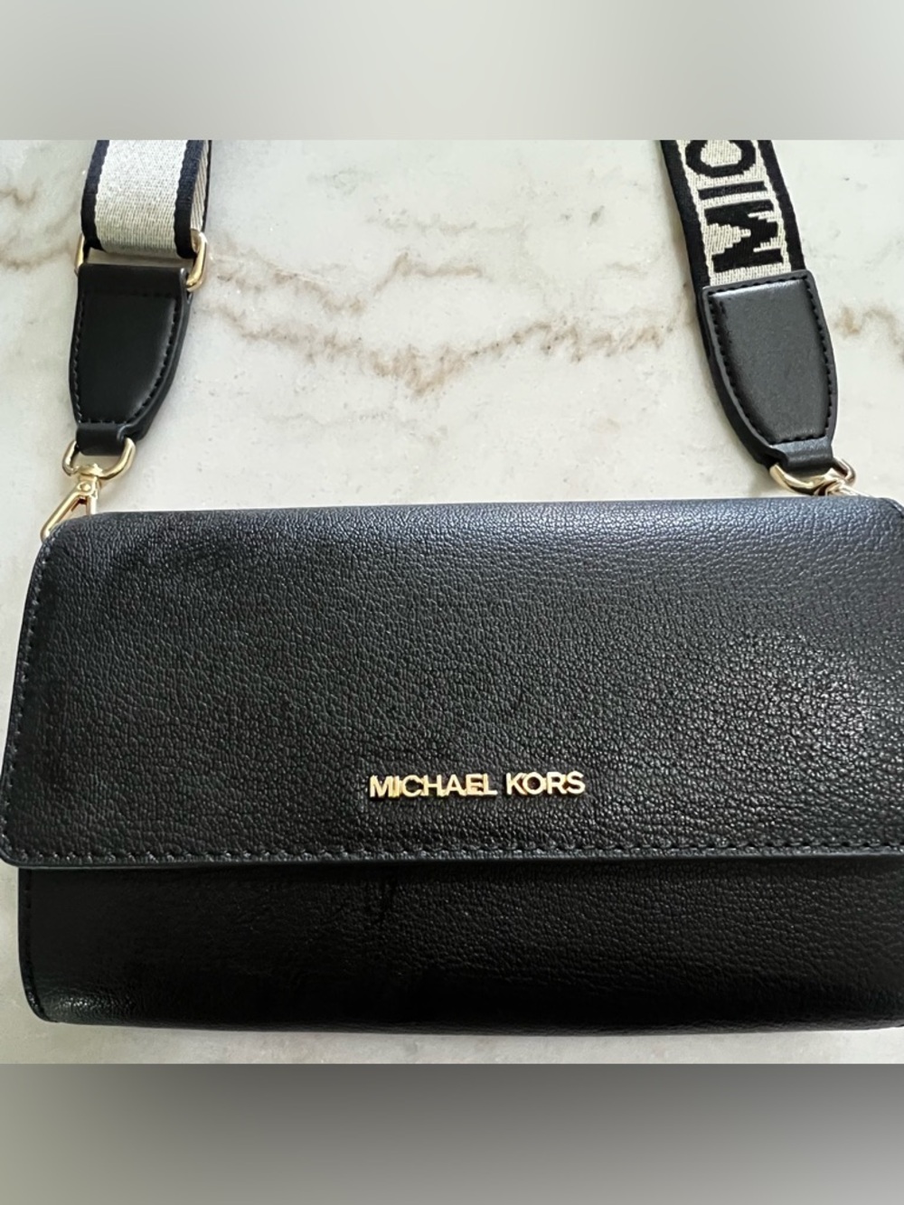 Michel Kors Black Leather Jet Set Phone Wallet Wide Logo Strap - Picture 3 of 8
